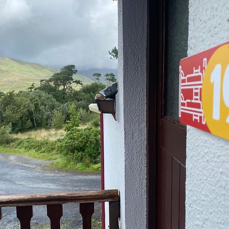 The Connemara Hostel - Sleepzone ลีนอน ภายนอก รูปภาพ