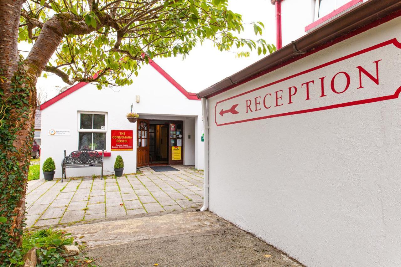 The Connemara Hostel - Sleepzone ลีนอน ภายนอก รูปภาพ