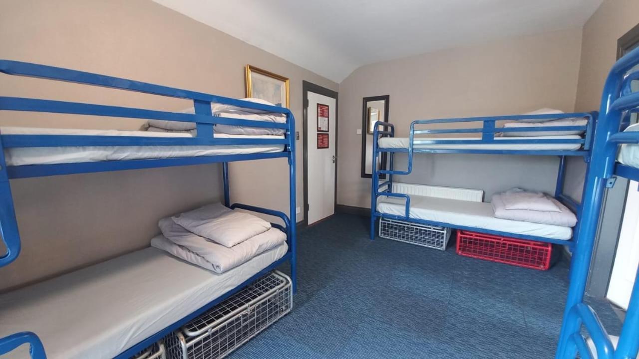 The Connemara Hostel - Sleepzone ลีนอน ภายนอก รูปภาพ