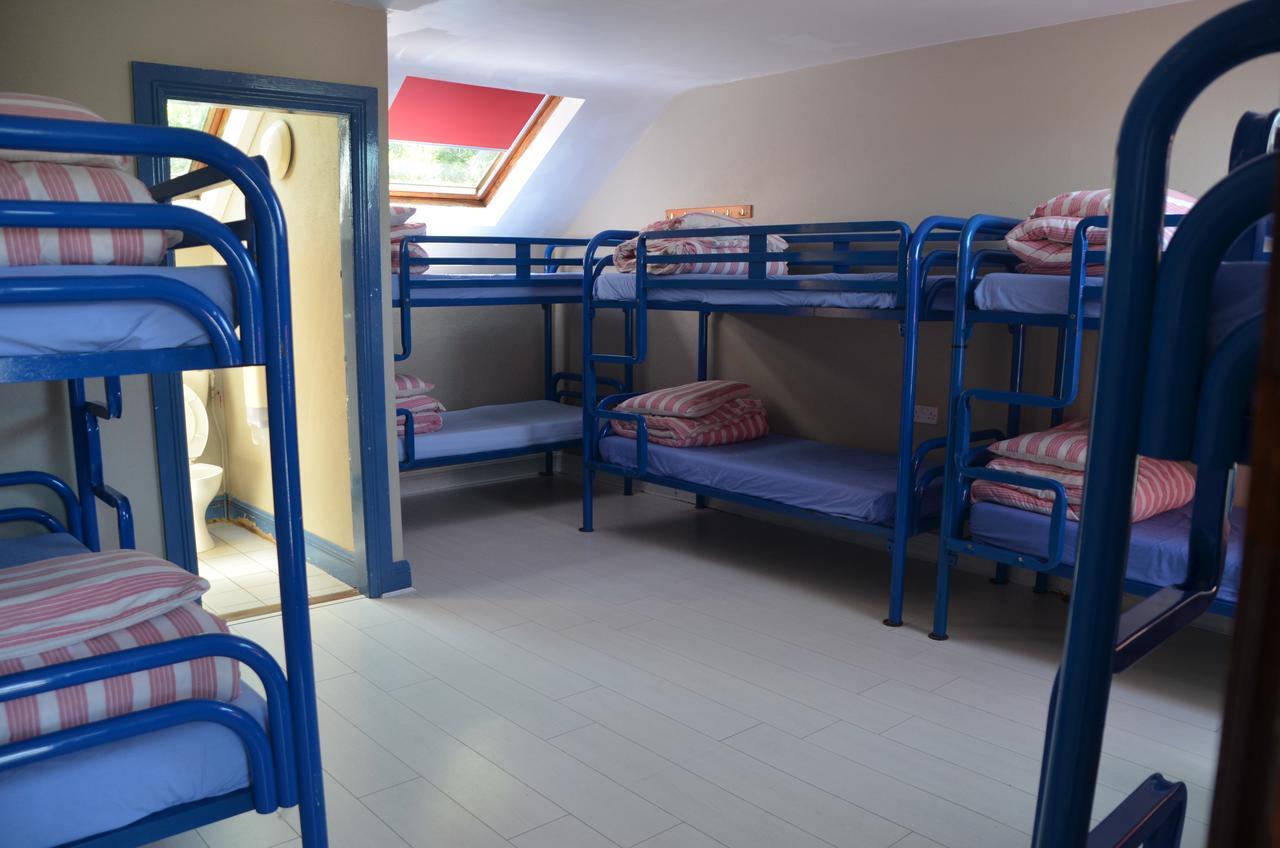 The Connemara Hostel - Sleepzone ลีนอน ภายนอก รูปภาพ