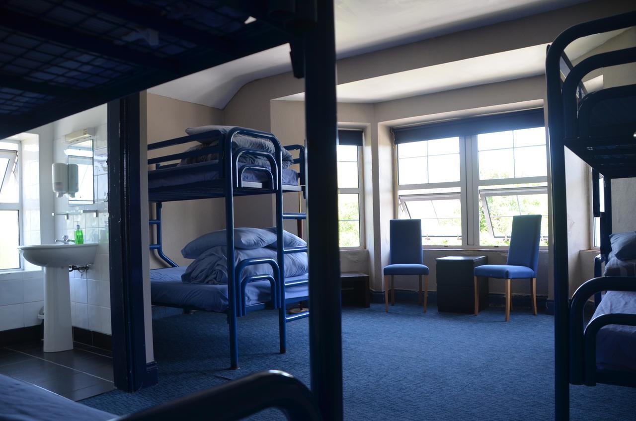 The Connemara Hostel - Sleepzone ลีนอน ภายนอก รูปภาพ